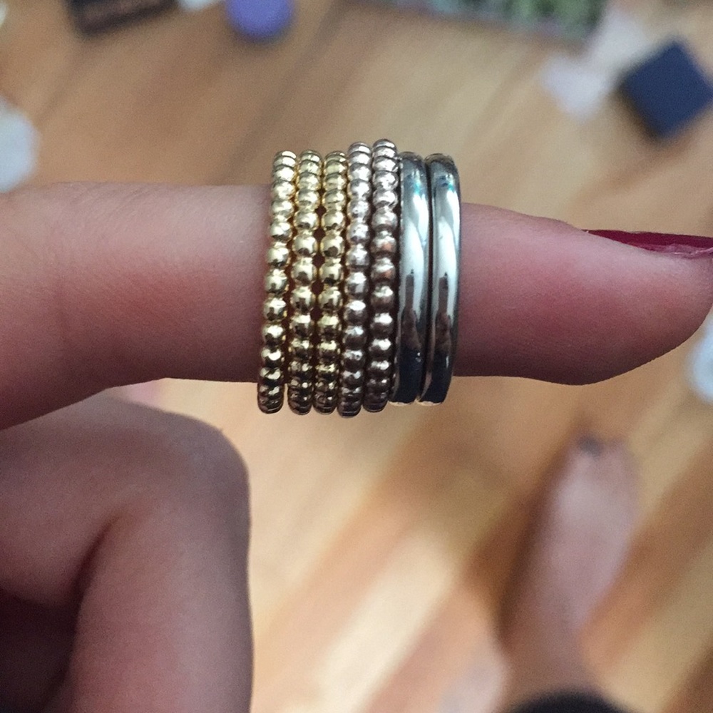 Knuckle rings
